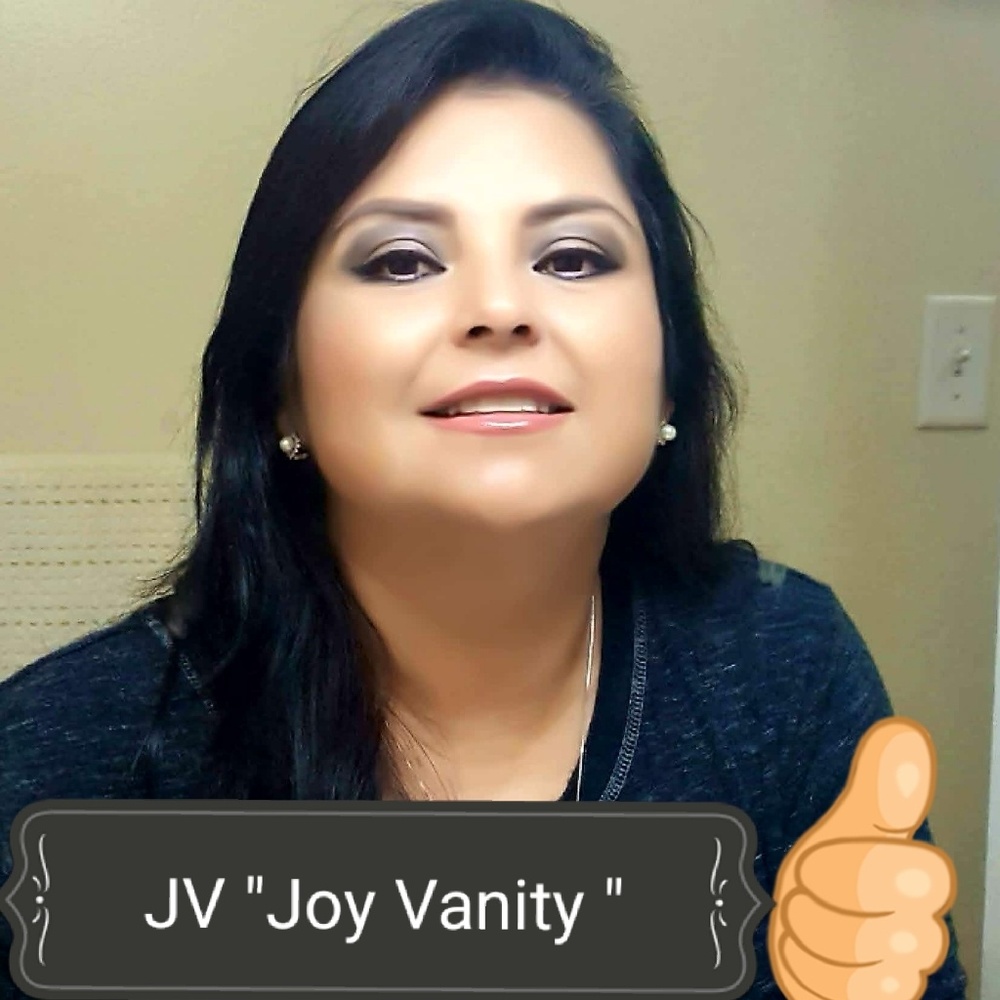 Meet your Posher, Jacqueline Valdes